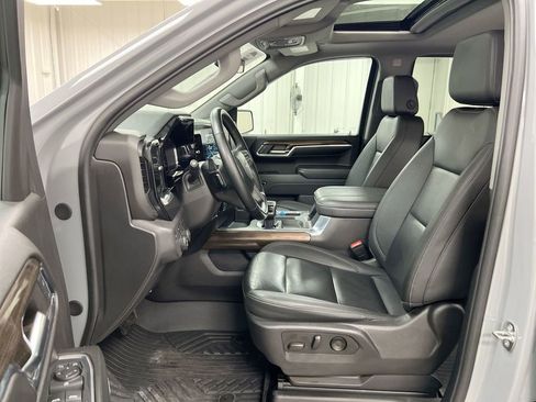 Used 2024 Chevrolet Silverado 1500 LT Trail Boss w/ Convenience Package II image 21