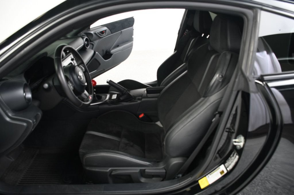 Used 2023 Toyota GR86 Premium RWD image 26