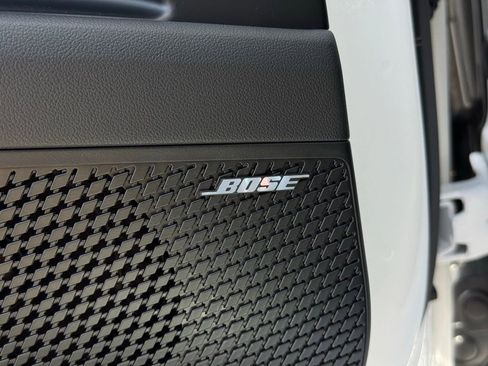 Used 2025 Hyundai Elantra Limited image 27