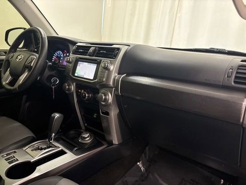 Used 2019 Toyota 4Runner SR5 Premium image 22