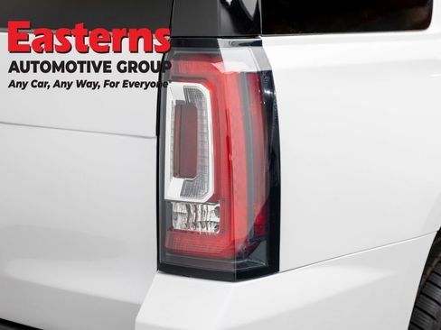 Used 2020 GMC Yukon Denali w/ Denali Ultimate Package AWD/4WD image 57