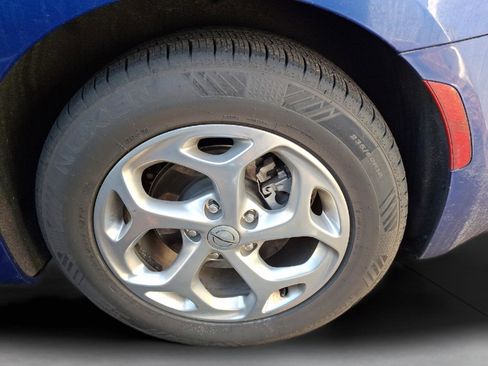 Used 2021 Chrysler Pacifica Limited image 9