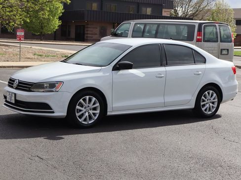 Used 2015 Volkswagen Jetta SE image 10