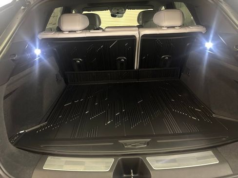 New 2025 Cadillac Lyriq Luxury image 24