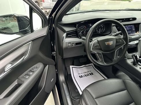 Certified 2025 Cadillac XT5 Luxury w/ LPO, Floor Liner Package FWD image 12