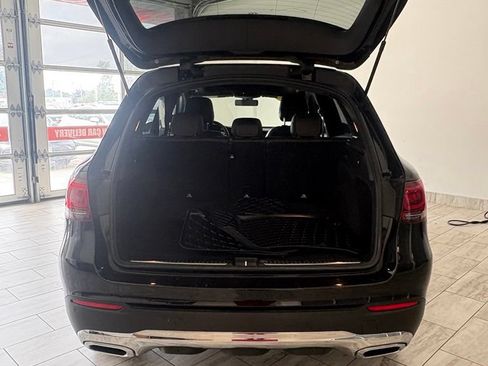 Used 2021 Mercedes-Benz GLC 300 4MATIC image 5