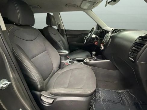 Used 2019 Kia Soul FWD image 21
