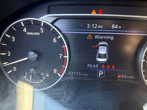 Used 2025 Nissan Altima 2.5 SV FWD image 19