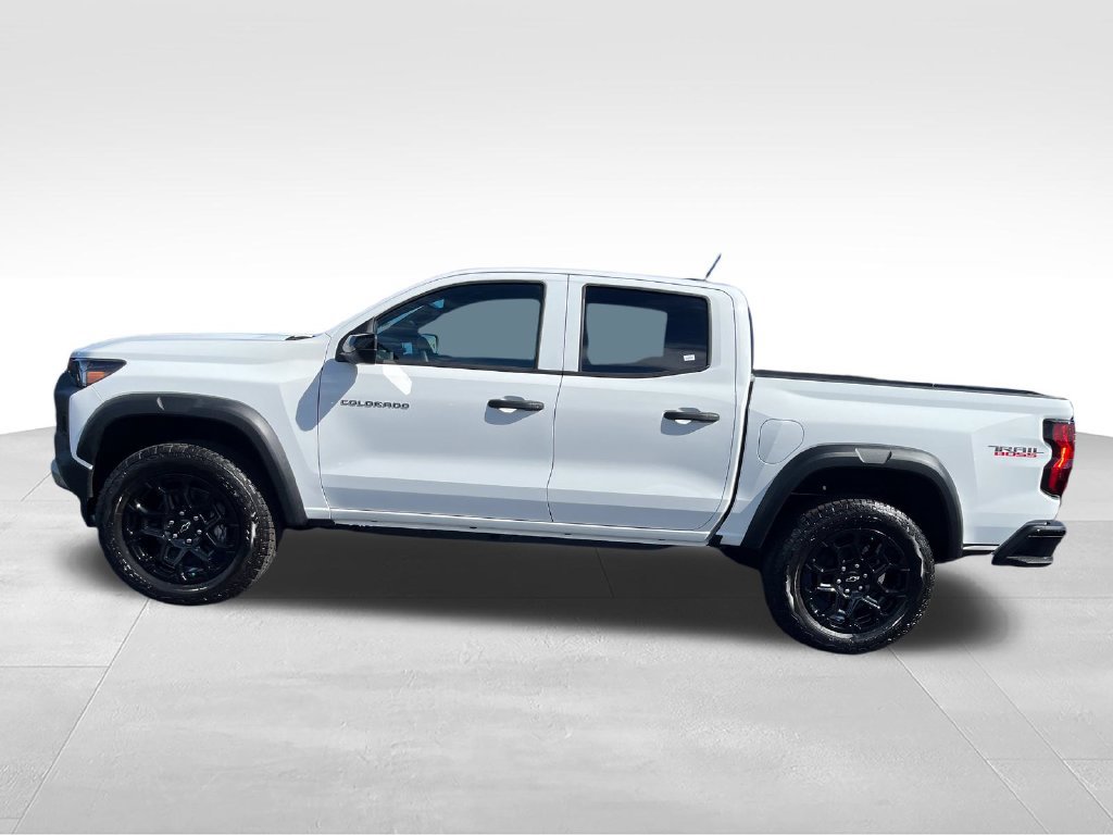 New 2026 Chevrolet Colorado Trail Boss AWD/4WD image 2