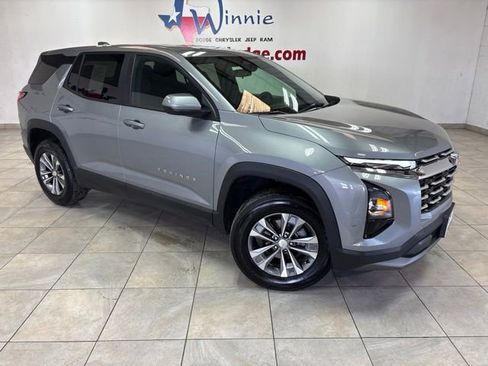 Used 2025 Chevrolet Equinox LT FWD image 5