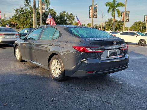 Used 2025 Toyota Camry LE w/ Convenience Package FWD image 9