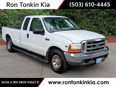 Used 2001 Ford F250 2WD SuperCab Super Duty image 1