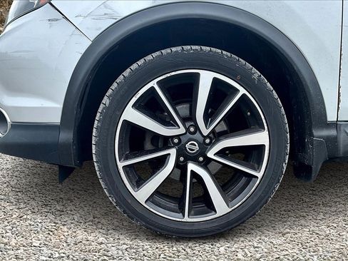 Used 2017 Nissan Rogue Sport SL w/ SL Premium Package image 6