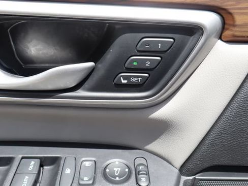 Used 2021 Honda CR-V Touring image 12
