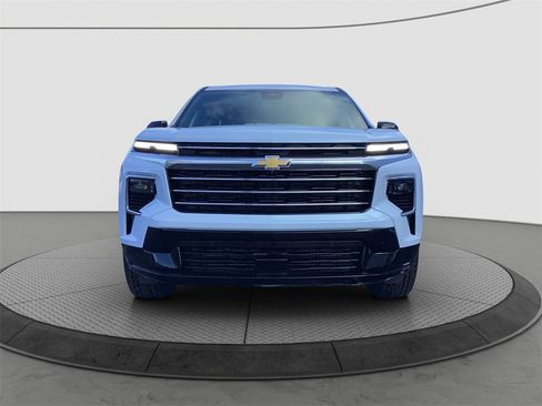 New 2026 Chevrolet Traverse High Country w/ LPO, Floor Liner Package image 2