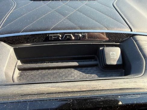 Used 2025 RAM 1500 Limited AWD/4WD image 38