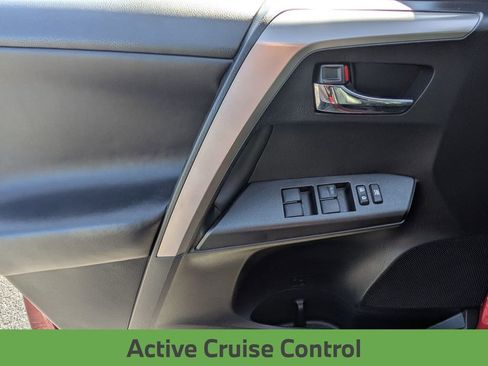 Used 2018 Toyota RAV4 XLE image 13