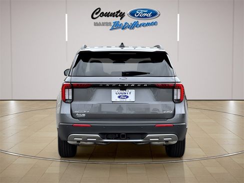 New 2025 Ford Explorer Active w/ Active Comfort Package image 11