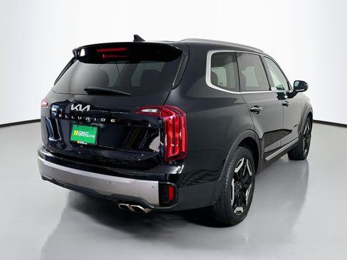 Used 2025 Kia Telluride S FWD image 10