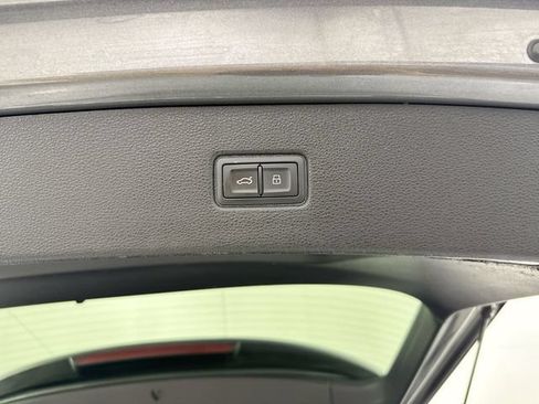 Used 2018 Audi Q7 3.0T Prestige AWD/4WD image 36