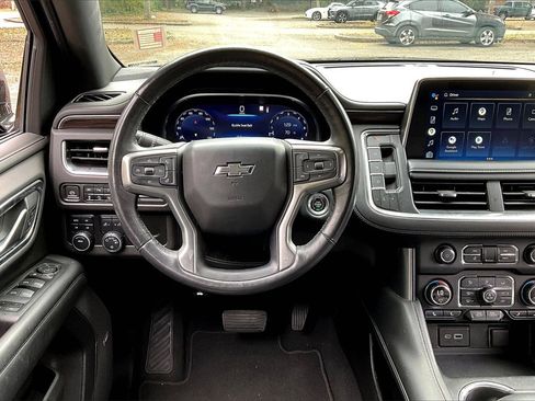 Used 2022 Chevrolet Tahoe Z71 w/ Luxury Package image 8