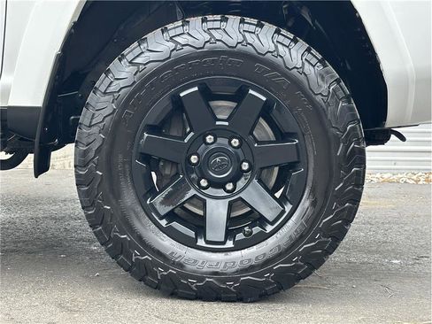 Used 2017 Toyota 4Runner SR5 Premium AWD/4WD image 31