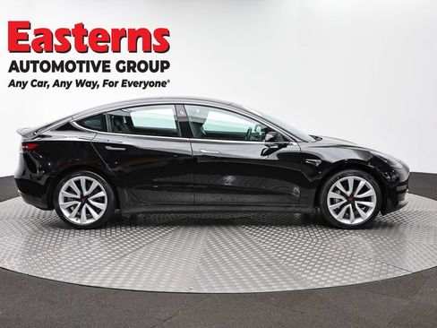 Used 2018 Tesla Model 3 Mid Range RWD image 4