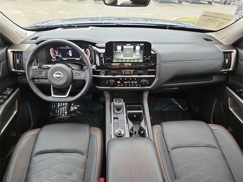 Certified 2024 Nissan Pathfinder Platinum w/ Cargo Package image 12