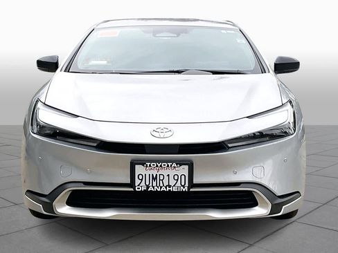Certified 2025 Toyota Prius Plug-In Hybrid image 3