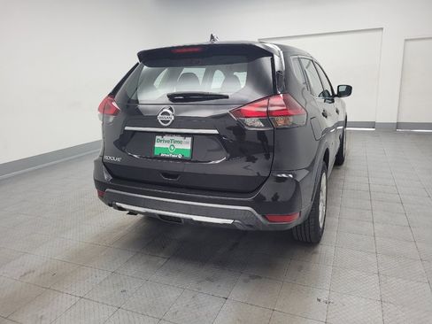Used 2020 Nissan Rogue S FWD image 7