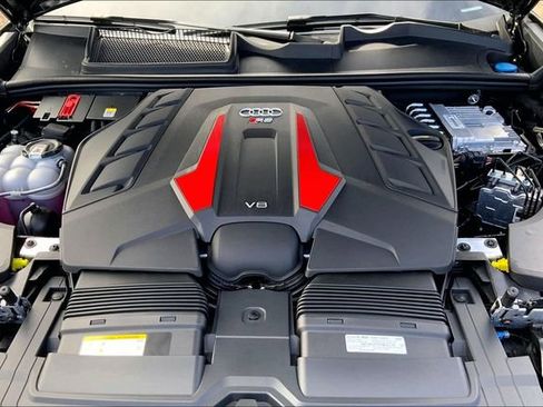 Used 2026 Audi RS Q8 performance image 10