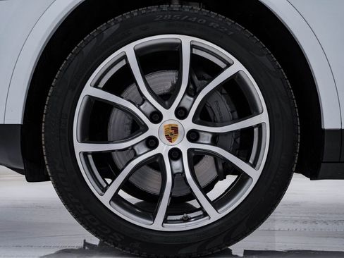 Certified 2023 Porsche Cayenne S Platinum image 13