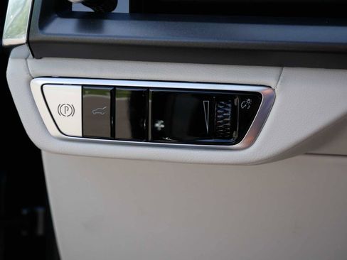 Used 2026 Cadillac Vistiq Luxury w/ LPO, Floor Liner Package AWD/4WD image 24