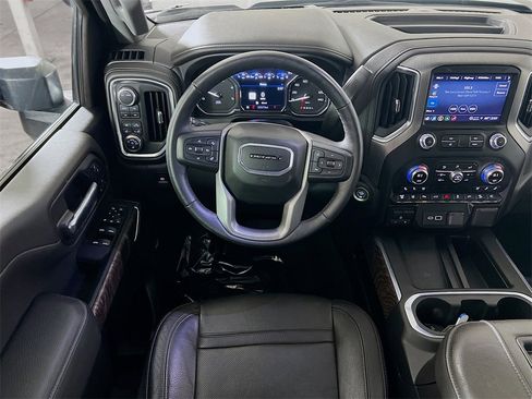 Used 2022 GMC Sierra 3500 Denali w/ Denali Black Diamond Edition image 20