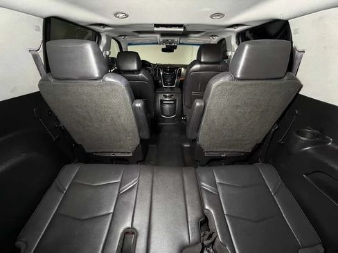 Used 2017 Cadillac Escalade ESV Premium Luxury RWD image 16