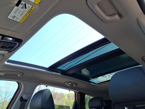 Used 2022 Hyundai Santa Fe SEL w/ Convenience + Premium Package image 9