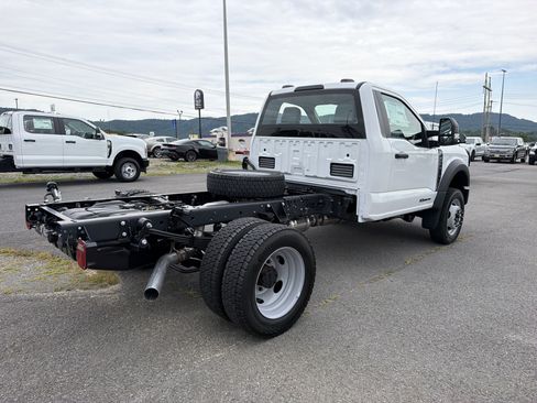 New 2026 Ford F550 4x4 Regular Cab Super Duty image 4
