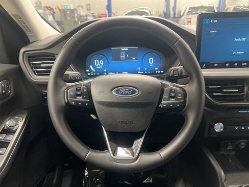 Used 2025 Ford Escape Platinum image 19