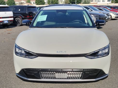 Used 2024 Kia EV6 Light image 24