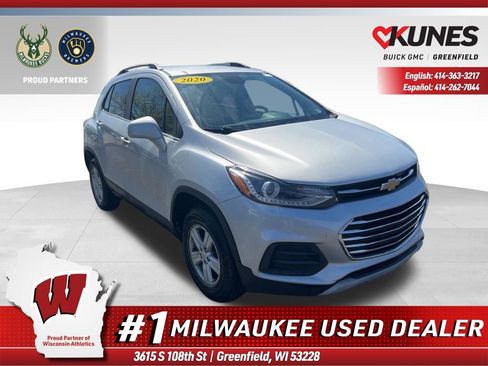 Used 2020 Chevrolet Trax LT w/ LT Convenience Package FWD image 1
