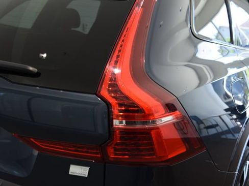Used 2024 Volvo XC60 T8 Ultimate w/ Protection Package Premier AWD/4WD image 10