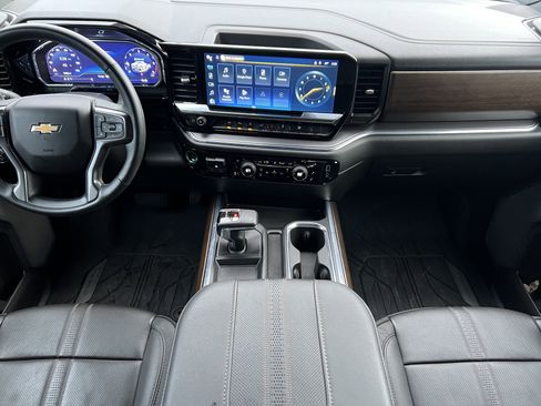 Used 2024 Chevrolet Silverado 1500 High Country w/ Technology Package image 33