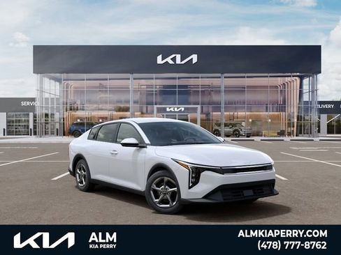 New 2026 Kia K4 LXS FWD image 8