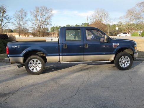 Used 2008 Ford F250 XLT image 2