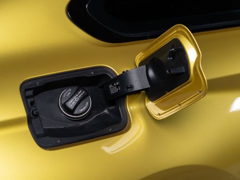 Used 2015 BMW M4 Coupe RWD image 30