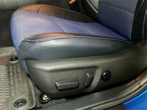 Used 2016 Toyota Camry SE image 16