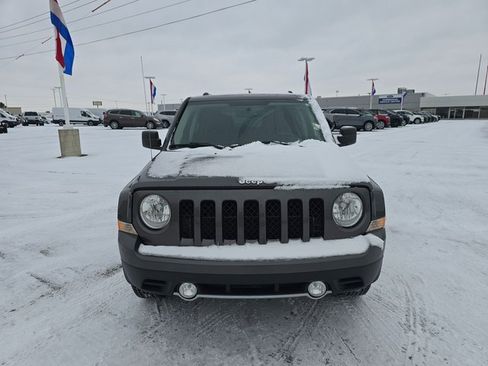 Used 2016 Jeep Patriot High Altitude image 9