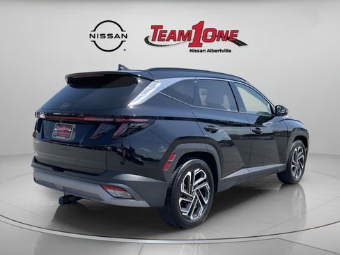 Used 2025 Hyundai Tucson Limited FWD image 8
