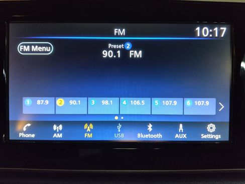 Used 2025 Nissan Versa SV FWD image 25