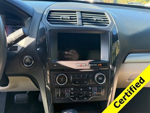 Used 2018 Ford Explorer XLT w/ Equipment Group 202A image 21